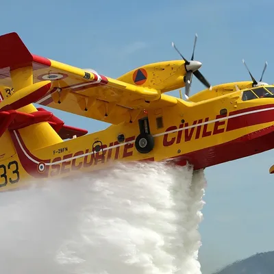 [ Sécurité ] Incendie : les bombardiers d’eau en action