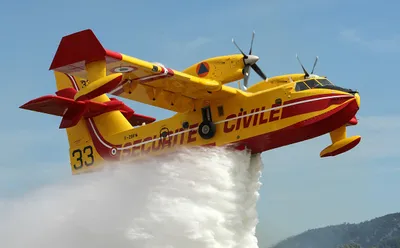 [ Sécurité ] Incendie : les bombardiers d’eau en action