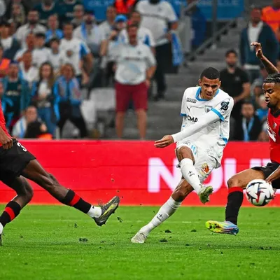 [ FOOTBALL ]L’OM conclut sa saison en force face à Rennes (4-2) et...