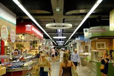 Nîmes : colère des commerçants des Halles après un chantier...