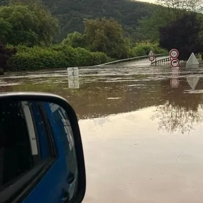Orages meurtriers dans le Var : Emmanuel Macron promet que "la...