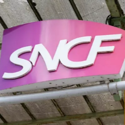 La SNCF affirme qu'elle subit "une attaque de grande envergure...