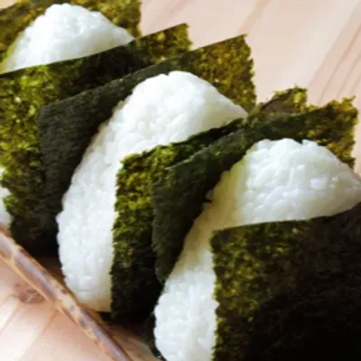 Onigiri vs jambon-beurre : qui dominera la pause déjeuner à la...