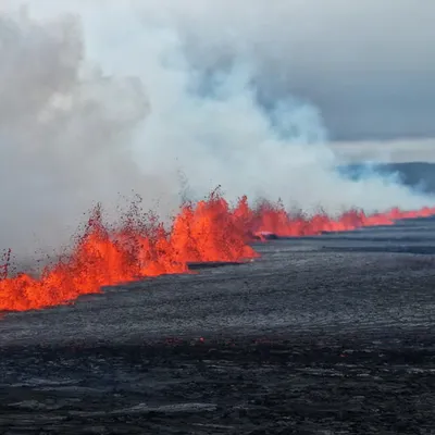 Nouvelle éruption volcanique sur la péninsule de Reykjanes