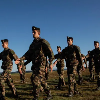 Le débat sur le service militaire refait surface en Europe : la...