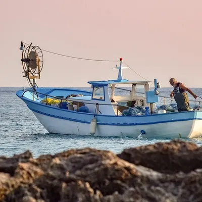 Une cinquantaine de pêcheurs ont manifesté leur inquiétude devant...
