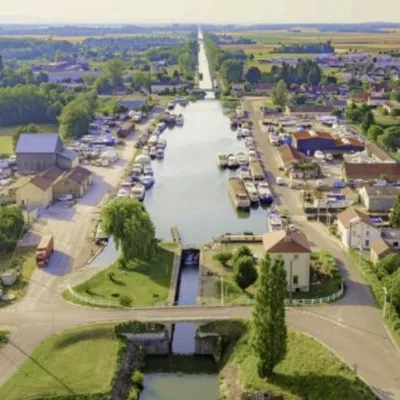 Saint-Jean-de-Losne largue les amarres samedi pour le 10e Salon...