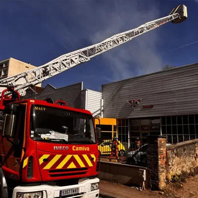Limoges : un violent incendie dans une carrosserie