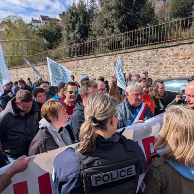 Corrèze : Double manifestation à Tulle sur la question du Loup