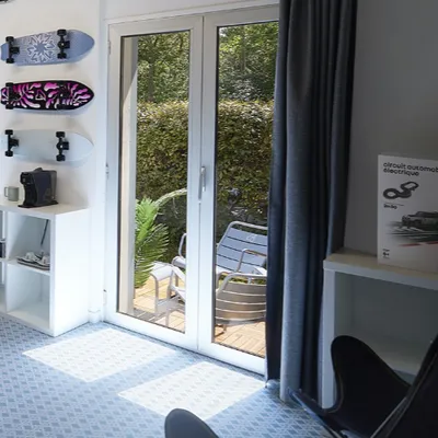 Quand Renault customise une chambre d’hôtel du Jo&Joe Hossegor...