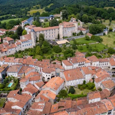 À l’école de Saint-Lizier, les parents d’élèves expriment leur colère.