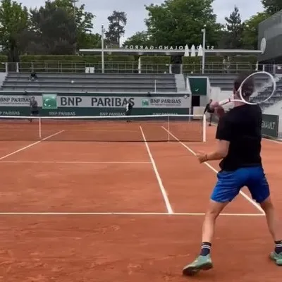 Le Montbrisonnais Hugo Grenier est arrivé à Roland Garros, où il...