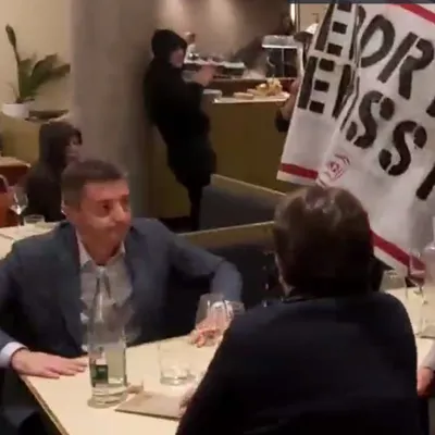 Saint-Etienne : chahuté, Gaël Perdriau contraint de quitter un...
