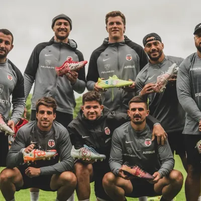 Une vente solidaire de crampons au Stade Toulousain 