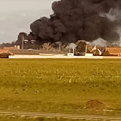 Un incendie spectaculaire en ce moment à Socx