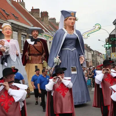 Les porteurs de géants : un rôle de l’ombre primordial pour la fête...
