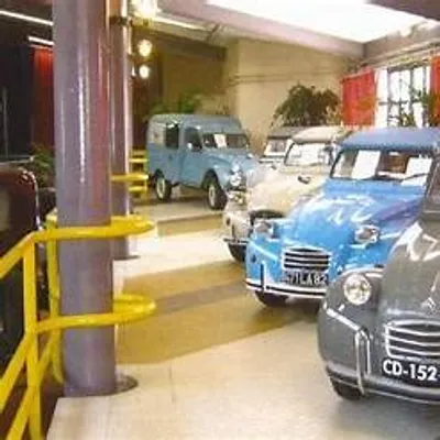 Balade voitures anciennes Peugeot & Citroën – Ambialet, 8 août 2025