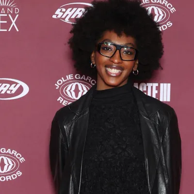 EBONY VISE LE PARQUET DE DANSE AVEC LES STARS