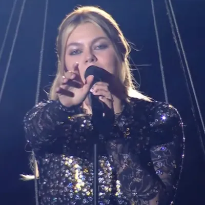 Louane chantera le titre « Maman » à l’Eurovision