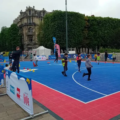 Un village pour tester le handball à Lille