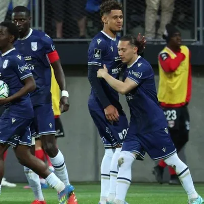 Dunkerque poursuit son rêve de Ligue 1