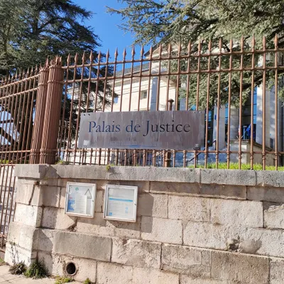 L'ex-procureur de la République de Castres, aujourd'hui à Rodez,...