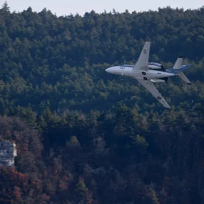 Des avions de chasse ont-ils le droit de voler dans les gorges du...
