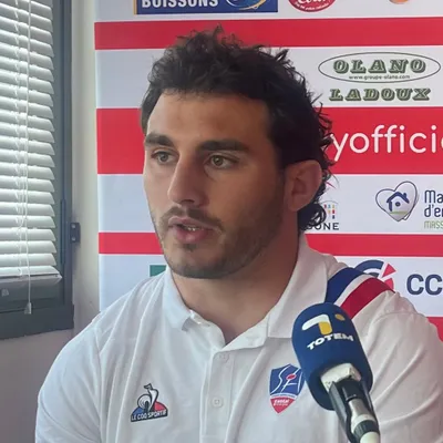 Un joueur du Stade Aurillacois aligné avec l’équipe de France de...