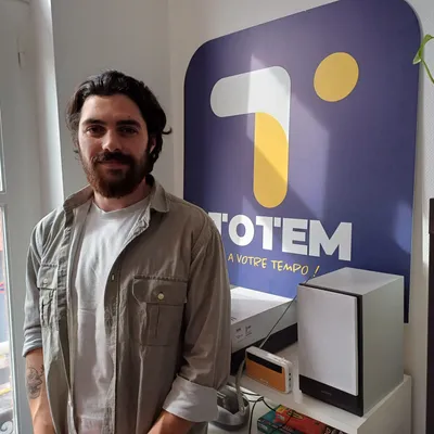 Profession nettoyeur de l'extrême : "on ne s'habitue pas à l'odeur...