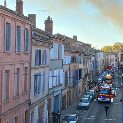 Montauban : un immeuble ravagé par les flammes dans le quartier...