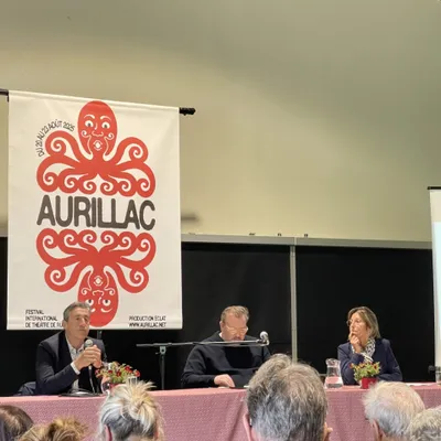  Le festival international de théâtre de rue d'Aurillac lève le...