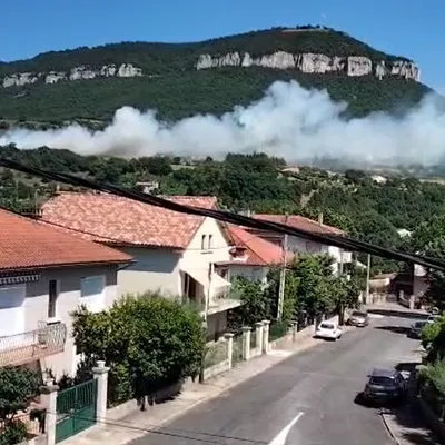 Un incendie sur les hauteurs de Millau