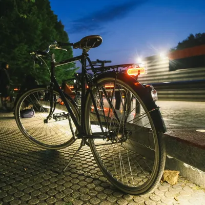 Le vélo en ville, cohabitation toujours difficile avec les piétons...