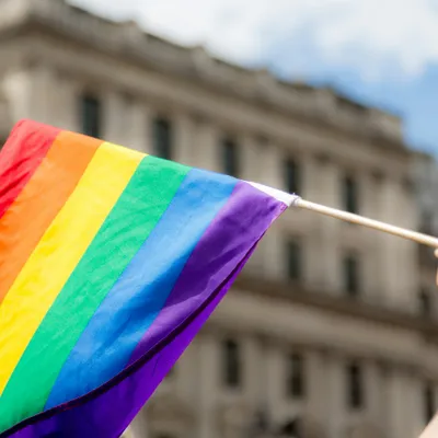 Emeutes de Stonewall : les origines des marches des fiertés