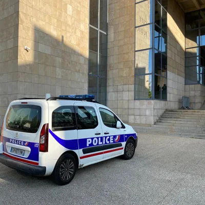 Sarthe : il menace de faire exploser sa maison avec une friteuse