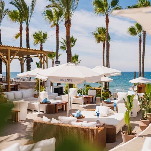 La sélection des meilleurs restaurants et clubs de plage pour l'été par Désirs de Voyages 