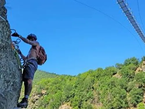 Via Ferrata de Mazamet – Hautpoul : dépassement et panorama