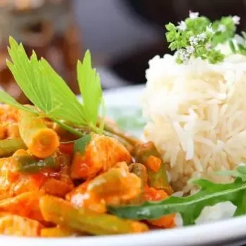 Dinde au curry et légumes de saison