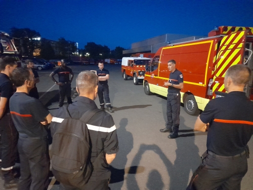 Les pompiers bretons de retour de Gironde, après une mission...