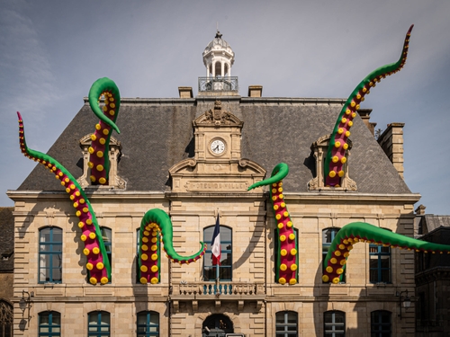 Des tentacules attaquent la mairie de Saint-Brieuc 