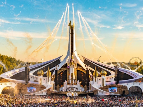 Tomorrowland sort son documentaire "We Are Tomorrow"
