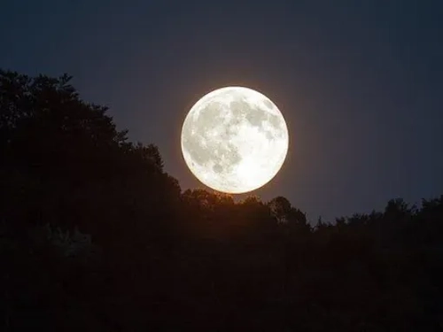 Astronomie : La dernière "Super Lune" de l'année c'est ce jeudi soir