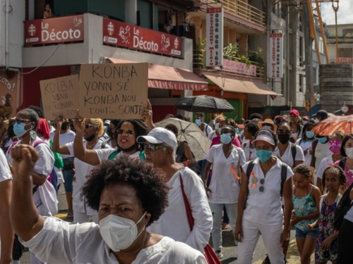 Martinique: manifestation de soignants contre l'obligation vaccinale