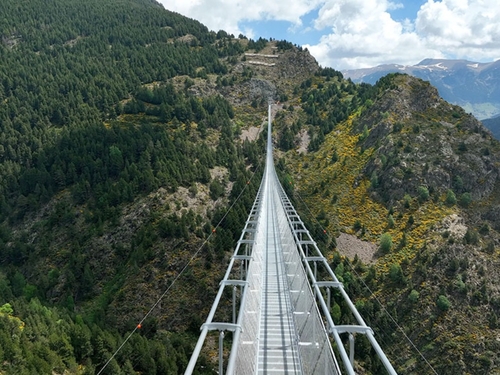 Andorre : le deuxième plus long pont suspendu du monde accessible...