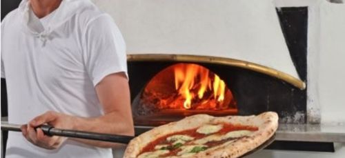 Un pizzaïolo débutant
