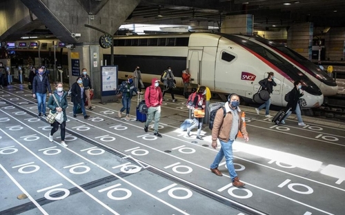 La SNCF divise par deux le tarif de ses cartes de réduction Avantage