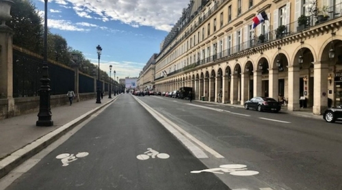 Paris : Anne Hidalgo annonce la fermeture de la rue de Rivoli aux...