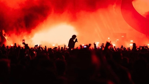 The Weeknd : son incroyable show à Coachella (vidéos)
