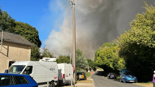 Maine-et-Loire : 600 hectares ravagés par les flammes, le feu toujours pas maitrisé