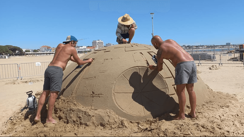 Royan : des sculptures de sable émergent sur la plage de la Grande...